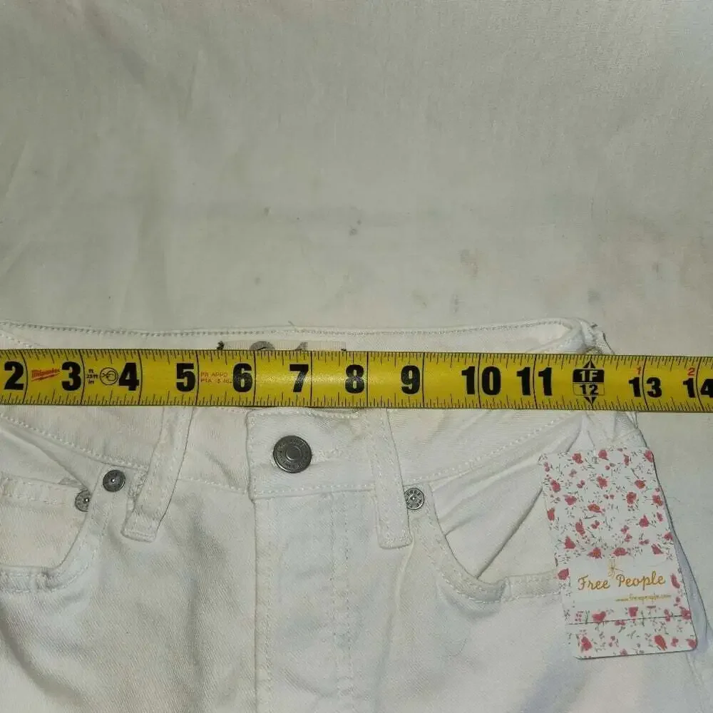 We The Free Free People Womens White Denim Shorts Size 24 NWT